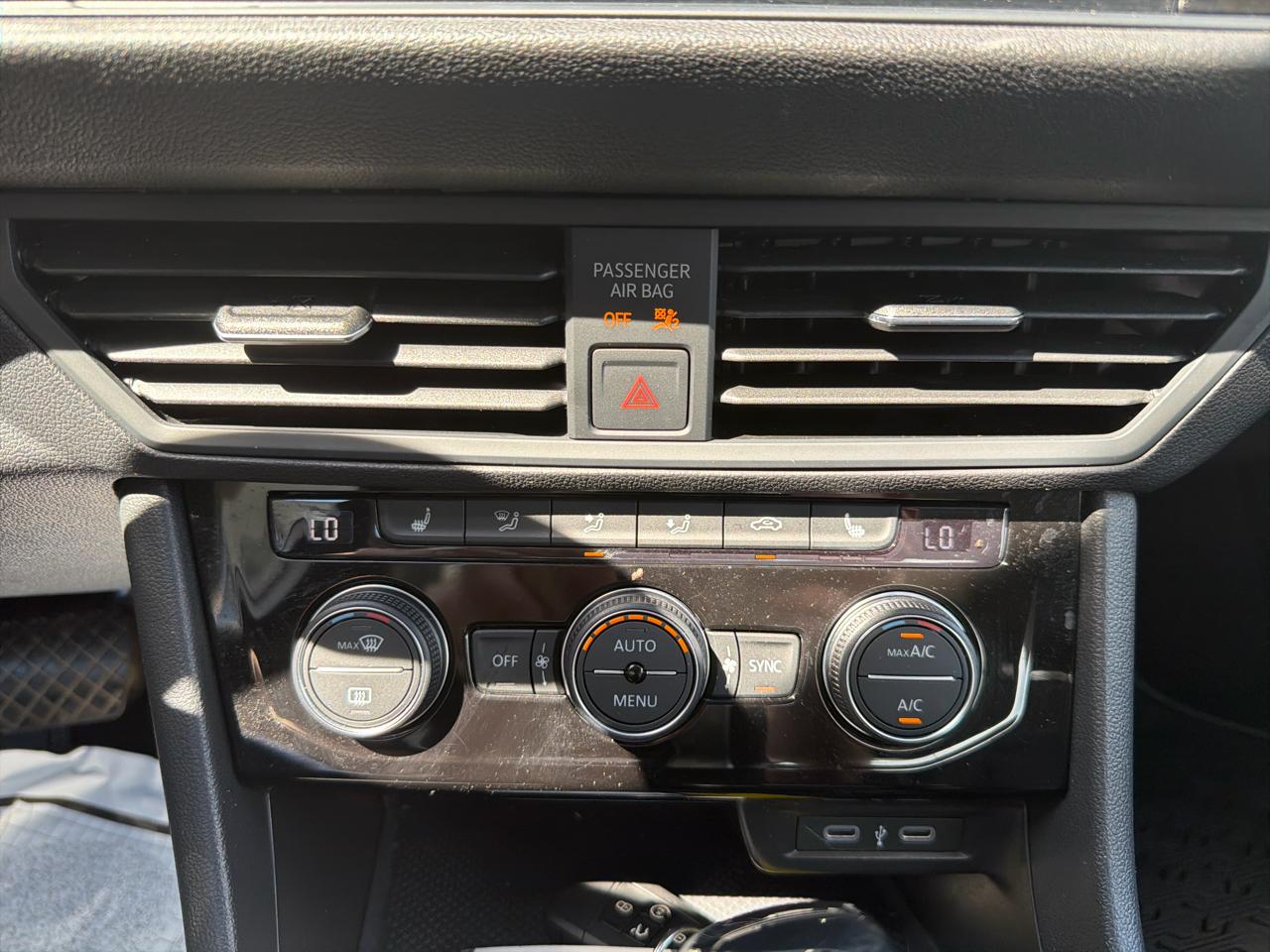 Volkswagen Jetta SE Auto 2023