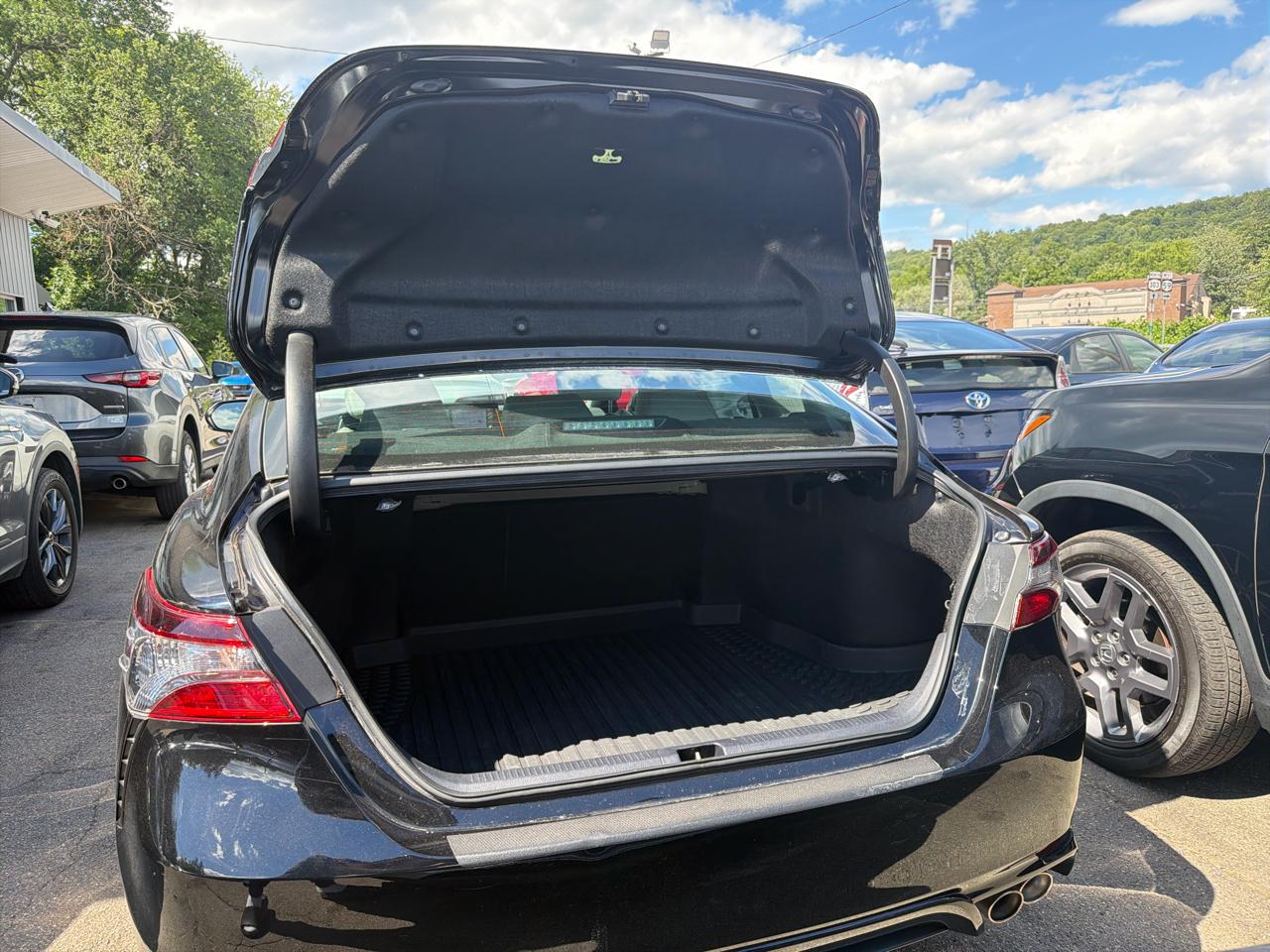 Toyota Camry SE Auto AWD (Natl) 2023