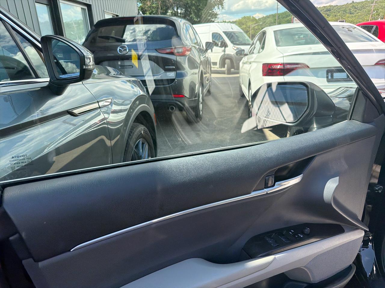 Toyota Camry SE Auto AWD (Natl) 2023