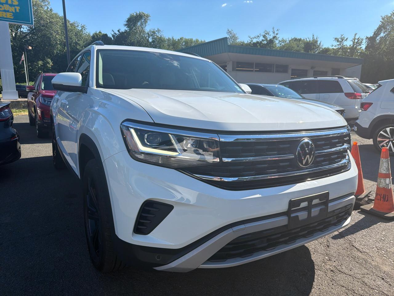 Volkswagen Atlas 3.6L V6 SE w/Technology 4MOTION 2023