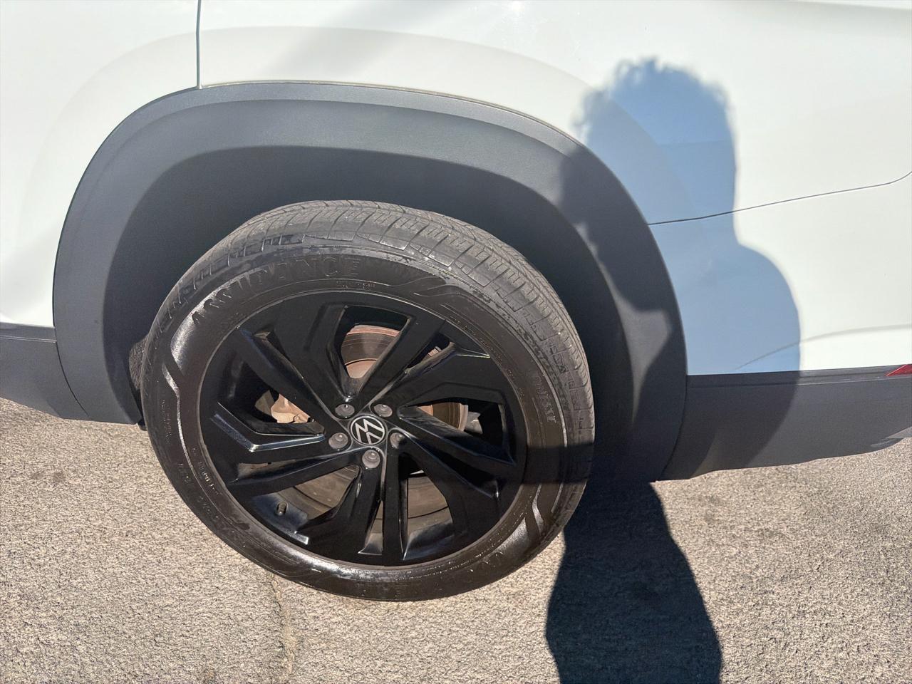 Volkswagen Atlas 3.6L V6 SE w/Technology 4MOTION 2023