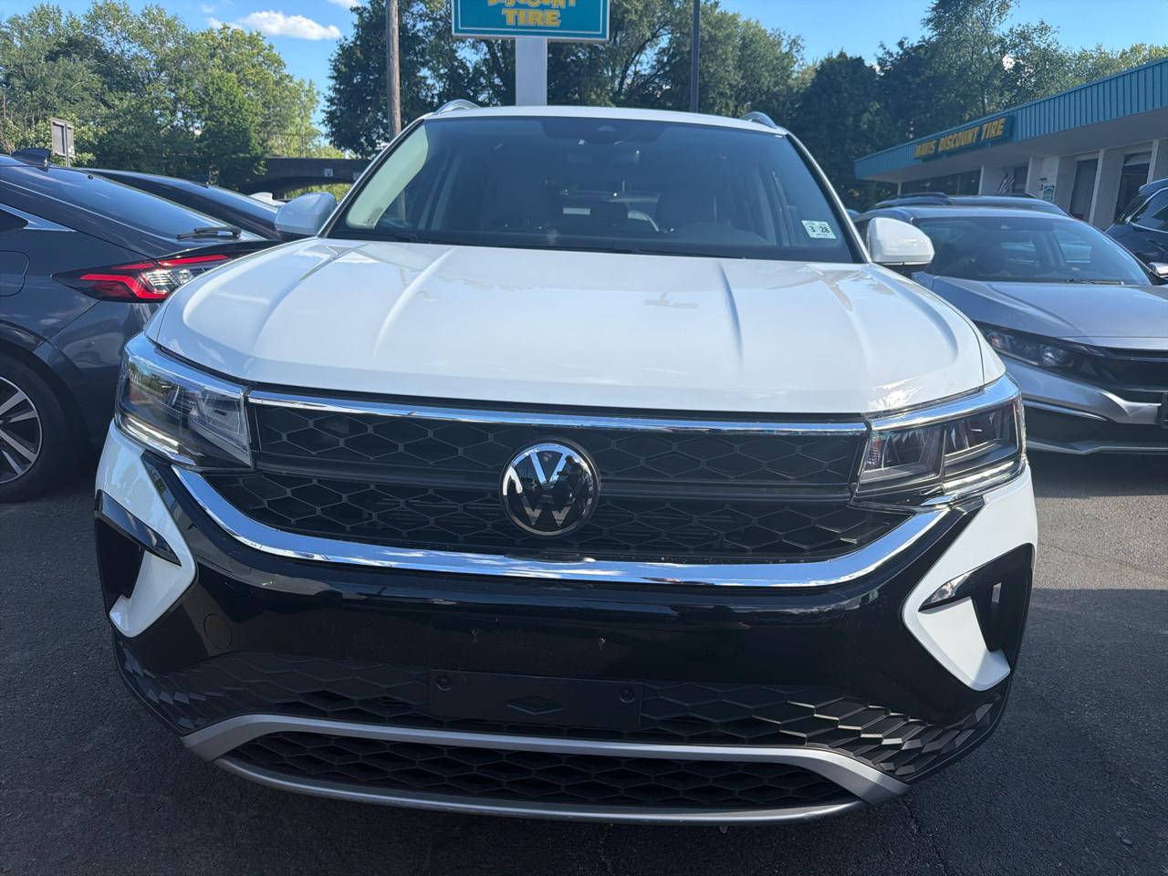 Volkswagen Taos SE 4MOTION *Ltd Avail* 2023