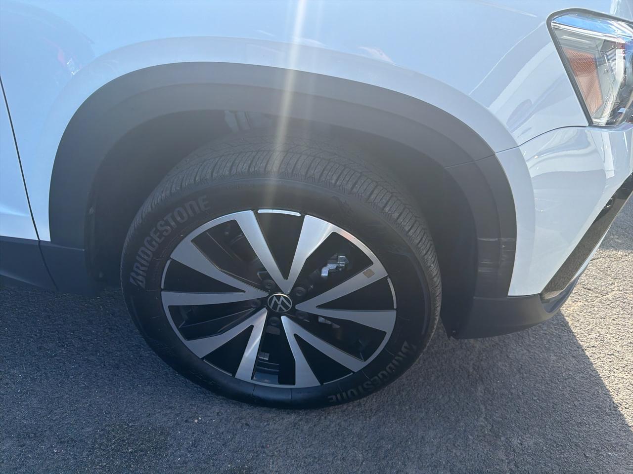 Volkswagen Taos SE 4MOTION *Ltd Avail* 2023