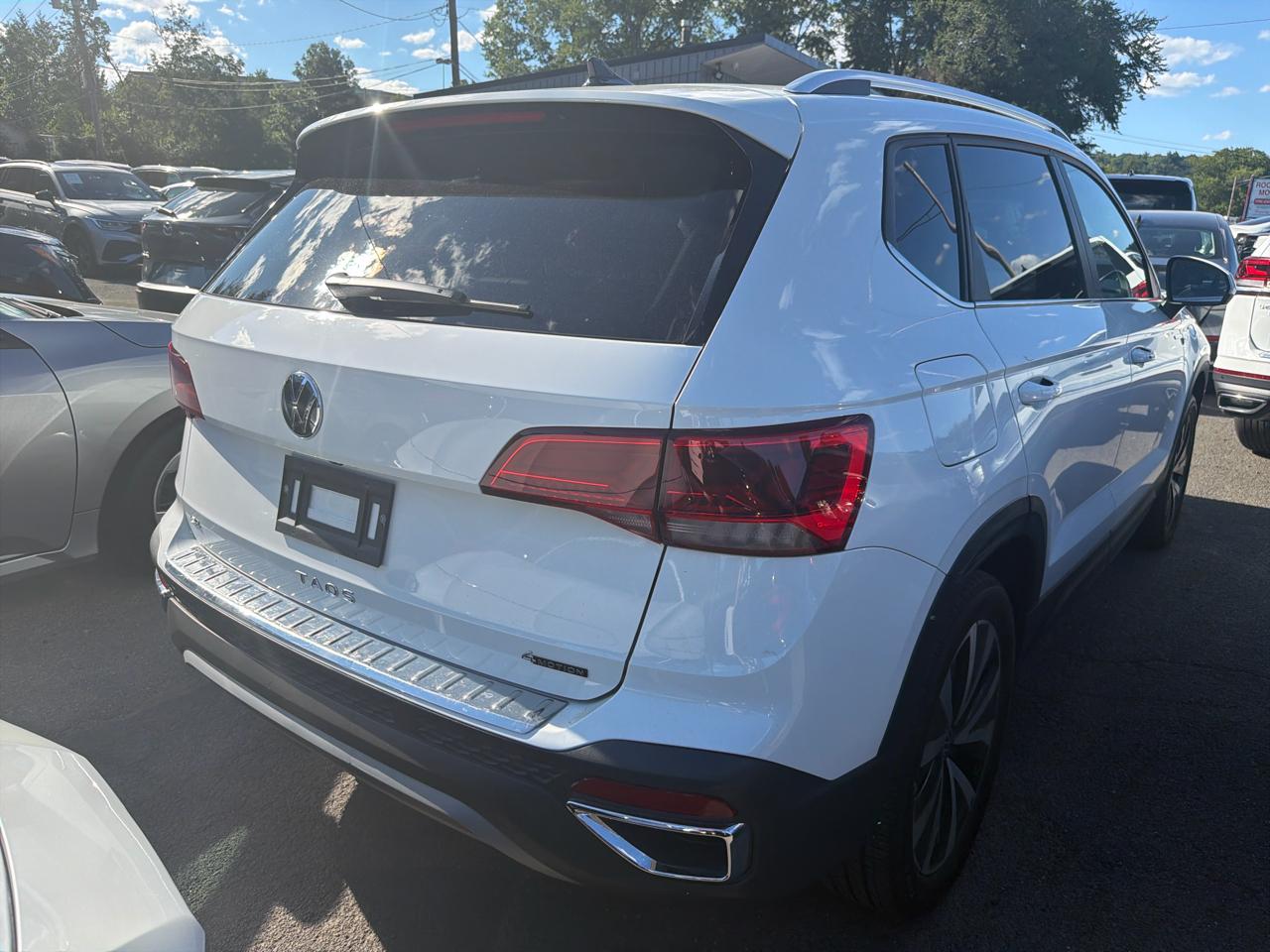 Volkswagen Taos SE 4MOTION *Ltd Avail* 2023