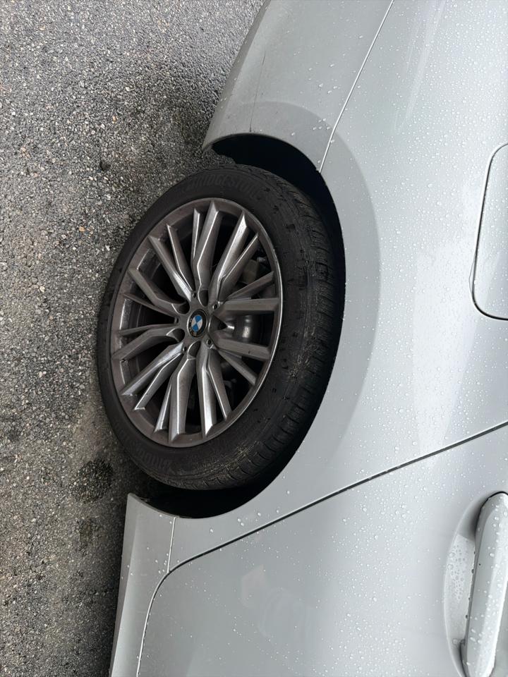 BMW 3 Series 330i xDrive Sedan 2023