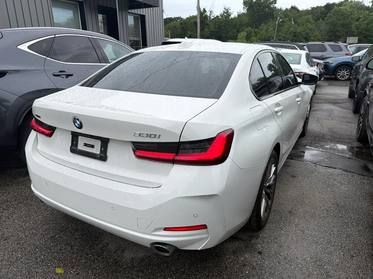 BMW 3 Series 330i xDrive Sedan 2023