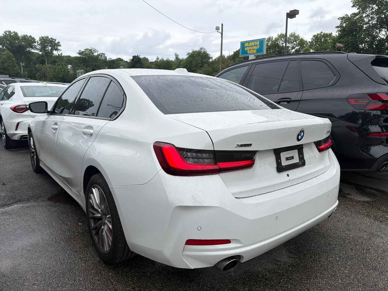 BMW 3 Series 330i xDrive Sedan 2023