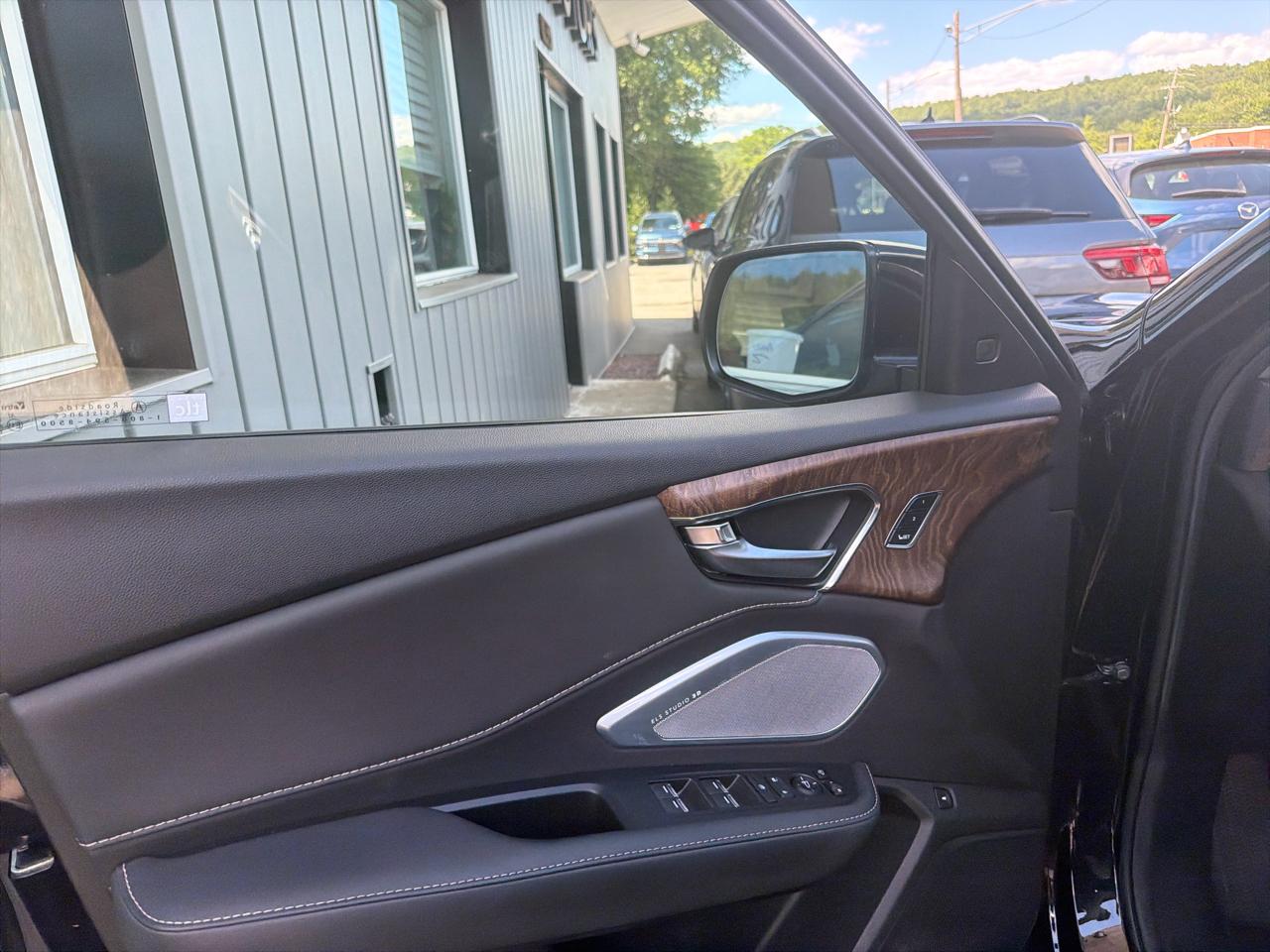 Acura RDX SH-AWD w/Advance Package 2024