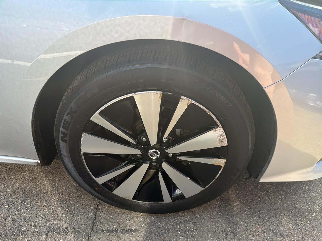 Nissan Altima 2.5 SV Sedan 2021