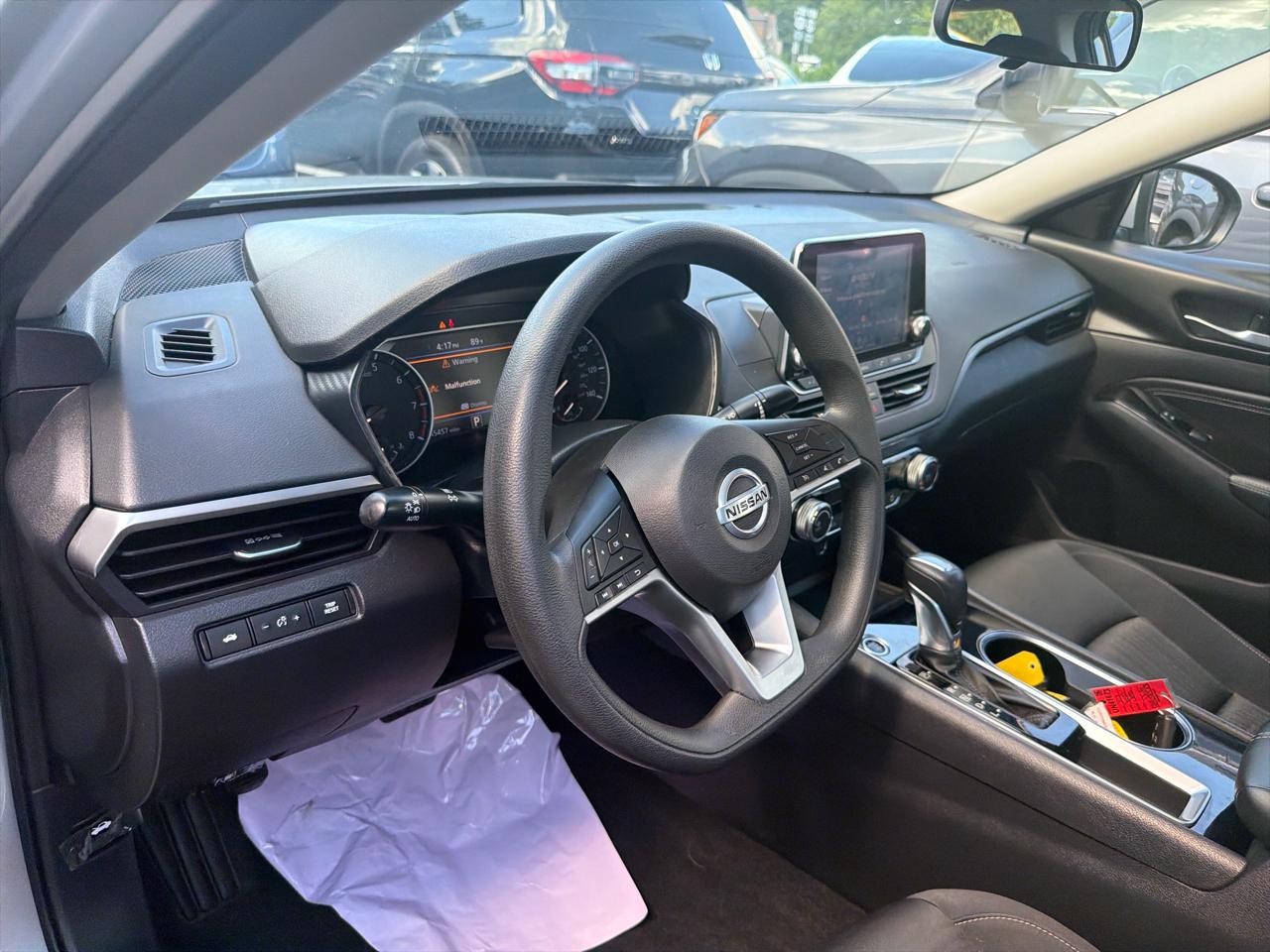 Nissan Altima 2.5 SV Sedan 2021