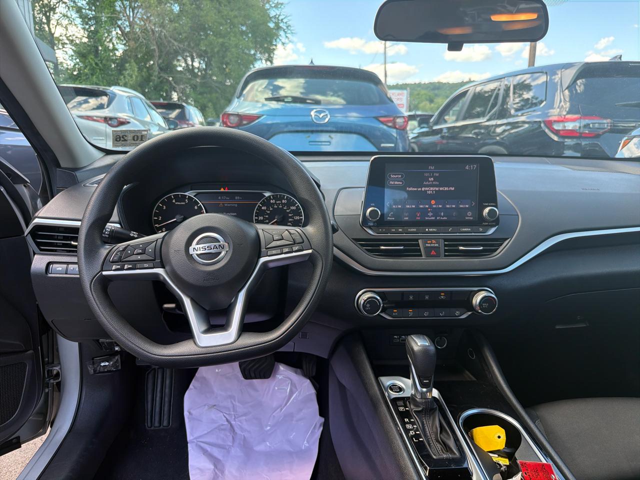 Nissan Altima 2.5 SV Sedan 2021