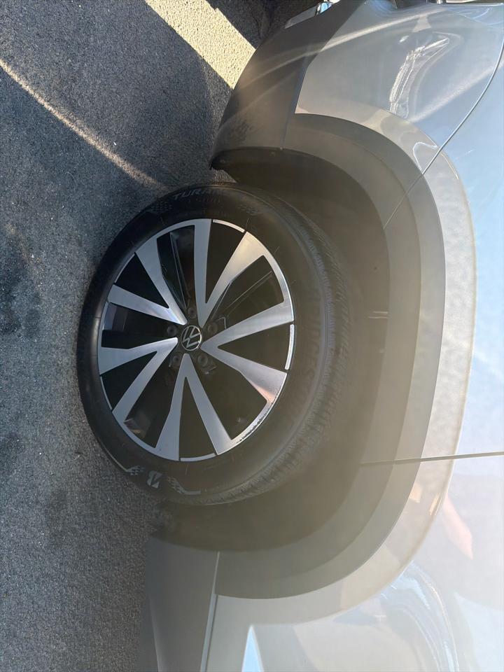 Volkswagen Taos SE FWD 2023