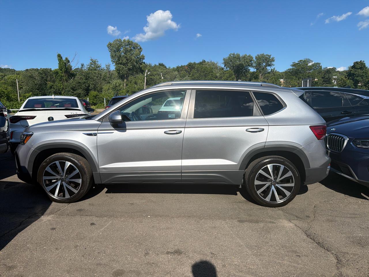 Volkswagen Taos SE FWD 2023