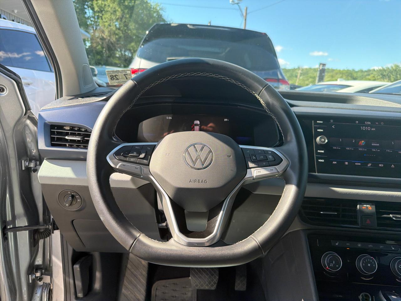Volkswagen Taos SE FWD 2023