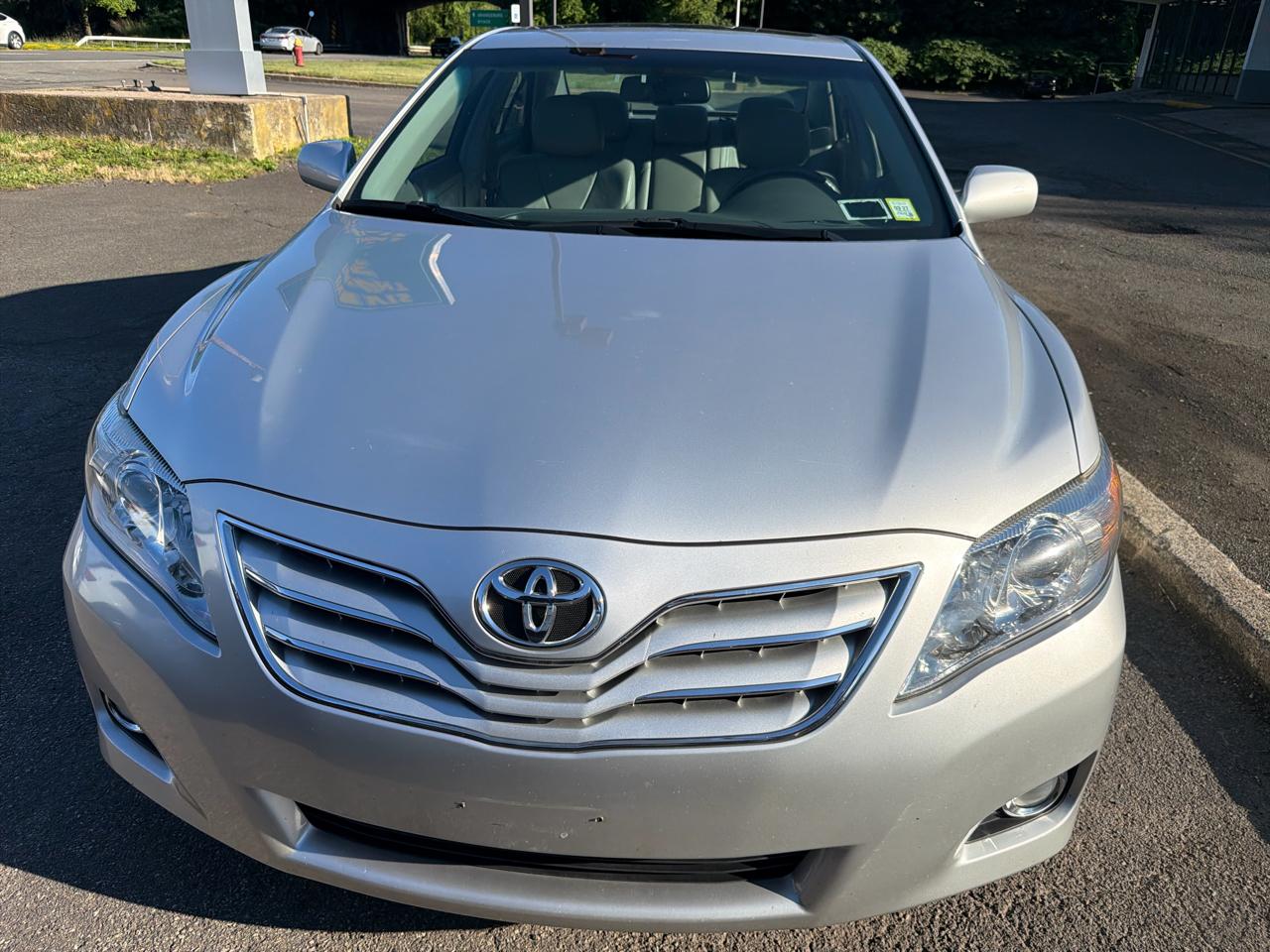 Toyota Camry 4dr Sdn I4 Man LE (Natl) 2011