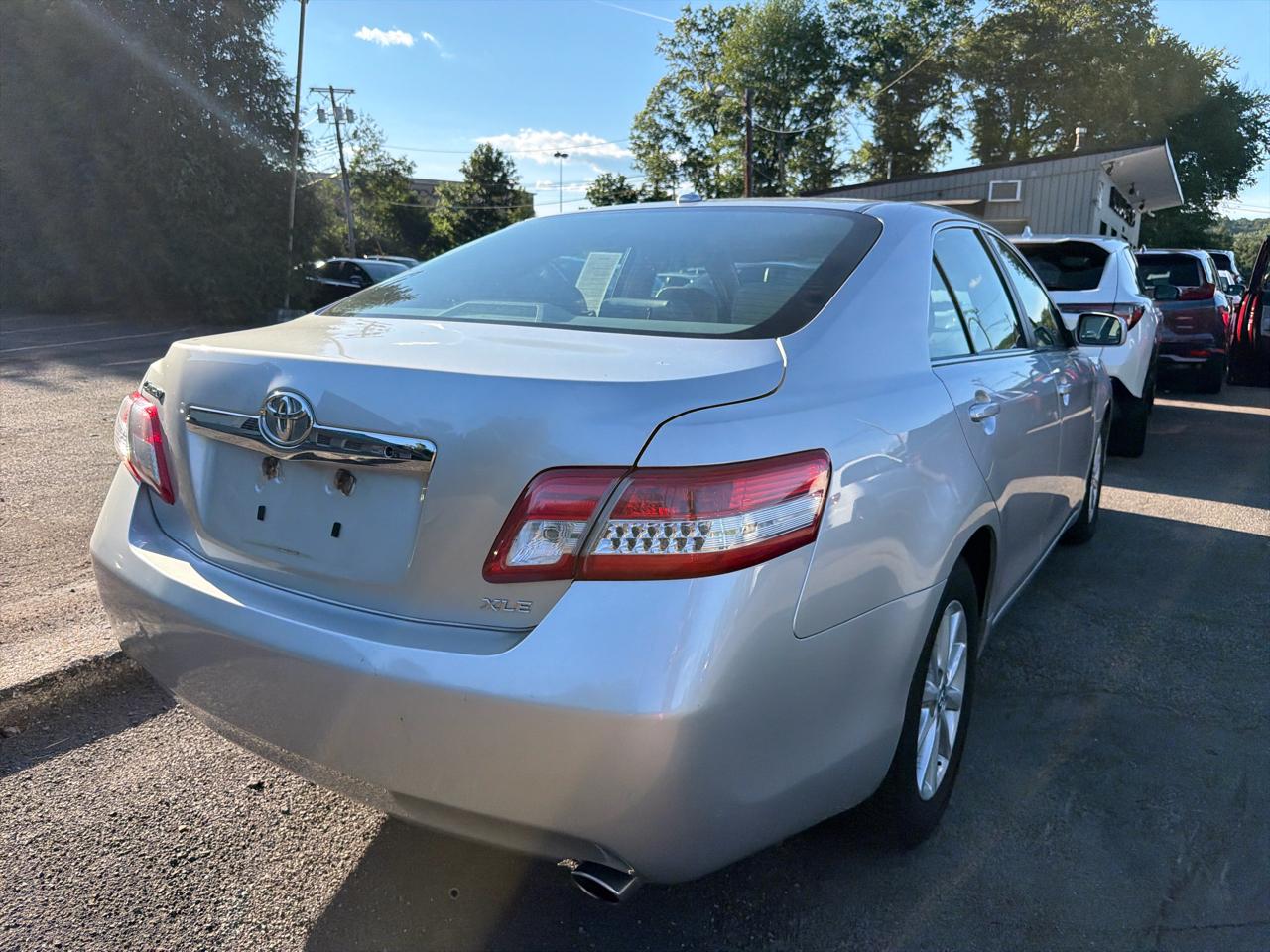 Toyota Camry 4dr Sdn I4 Man LE (Natl) 2011