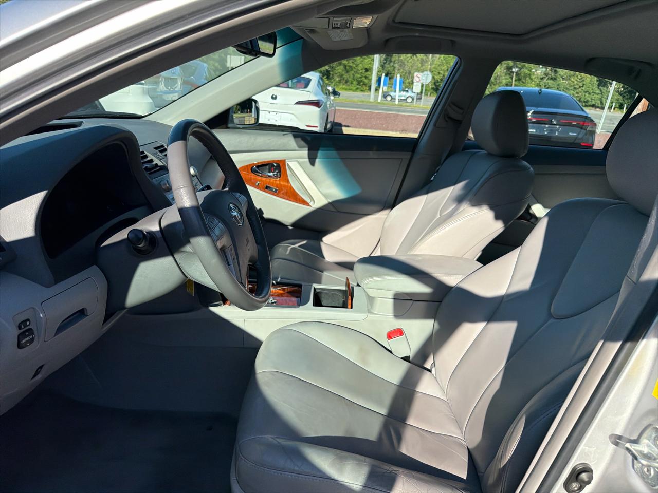 Toyota Camry 4dr Sdn I4 Man LE (Natl) 2011