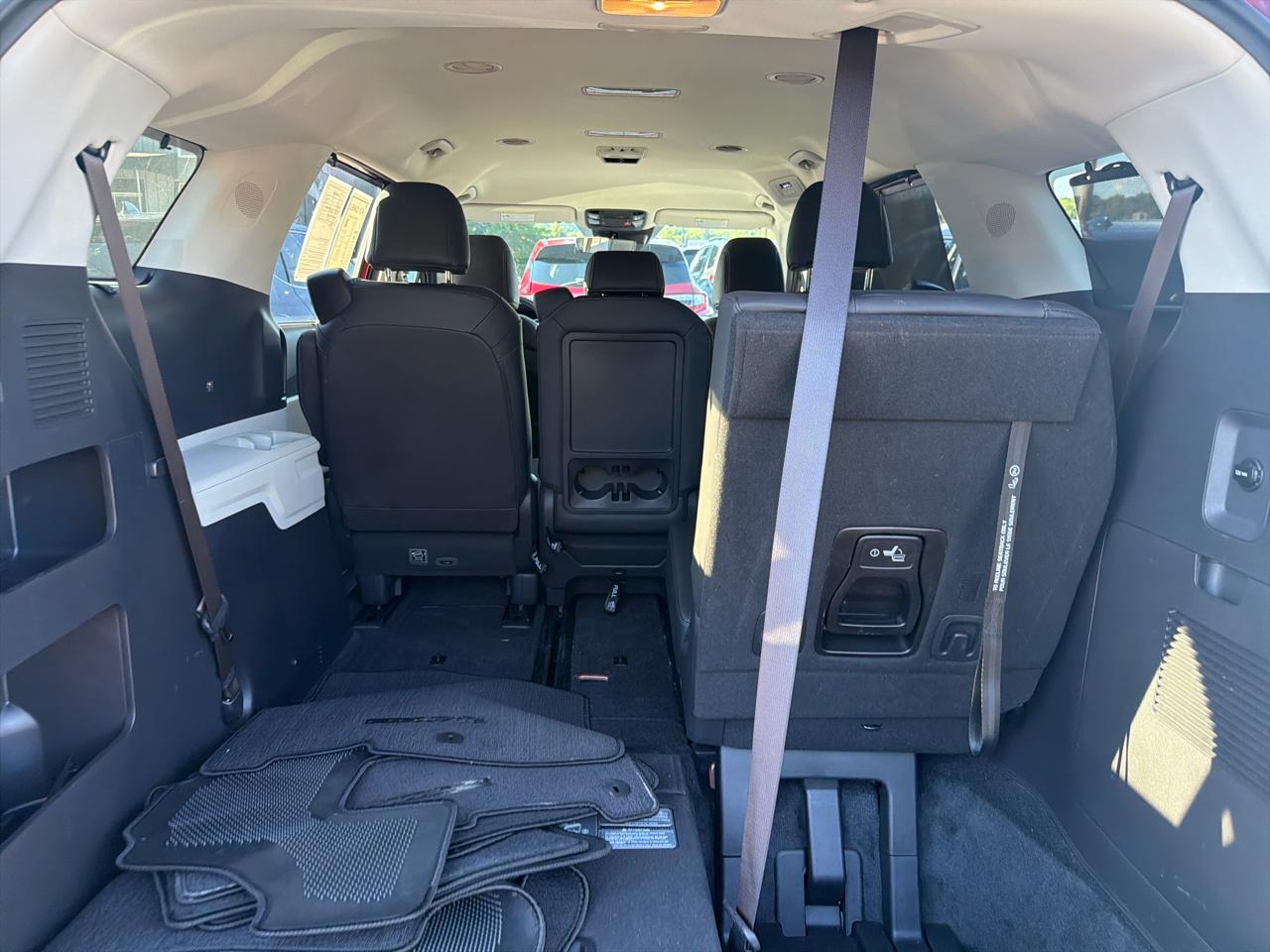 Kia Carnival EX FWD 2023