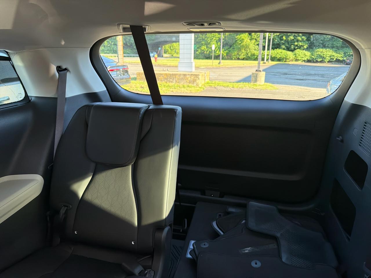 Kia Carnival EX FWD 2023