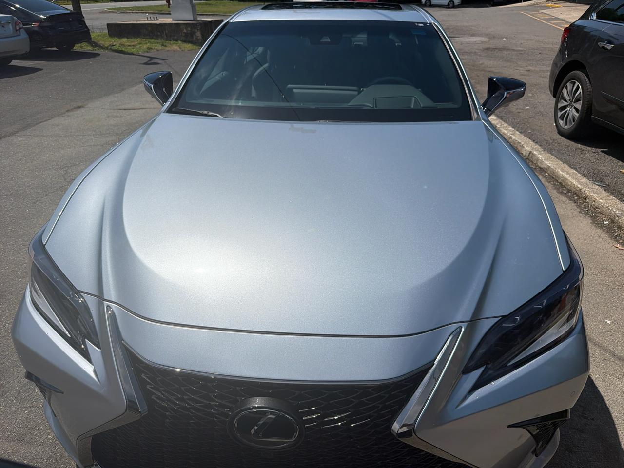 Lexus ES  2023