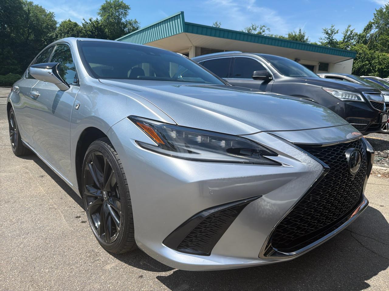 Lexus ES  2023