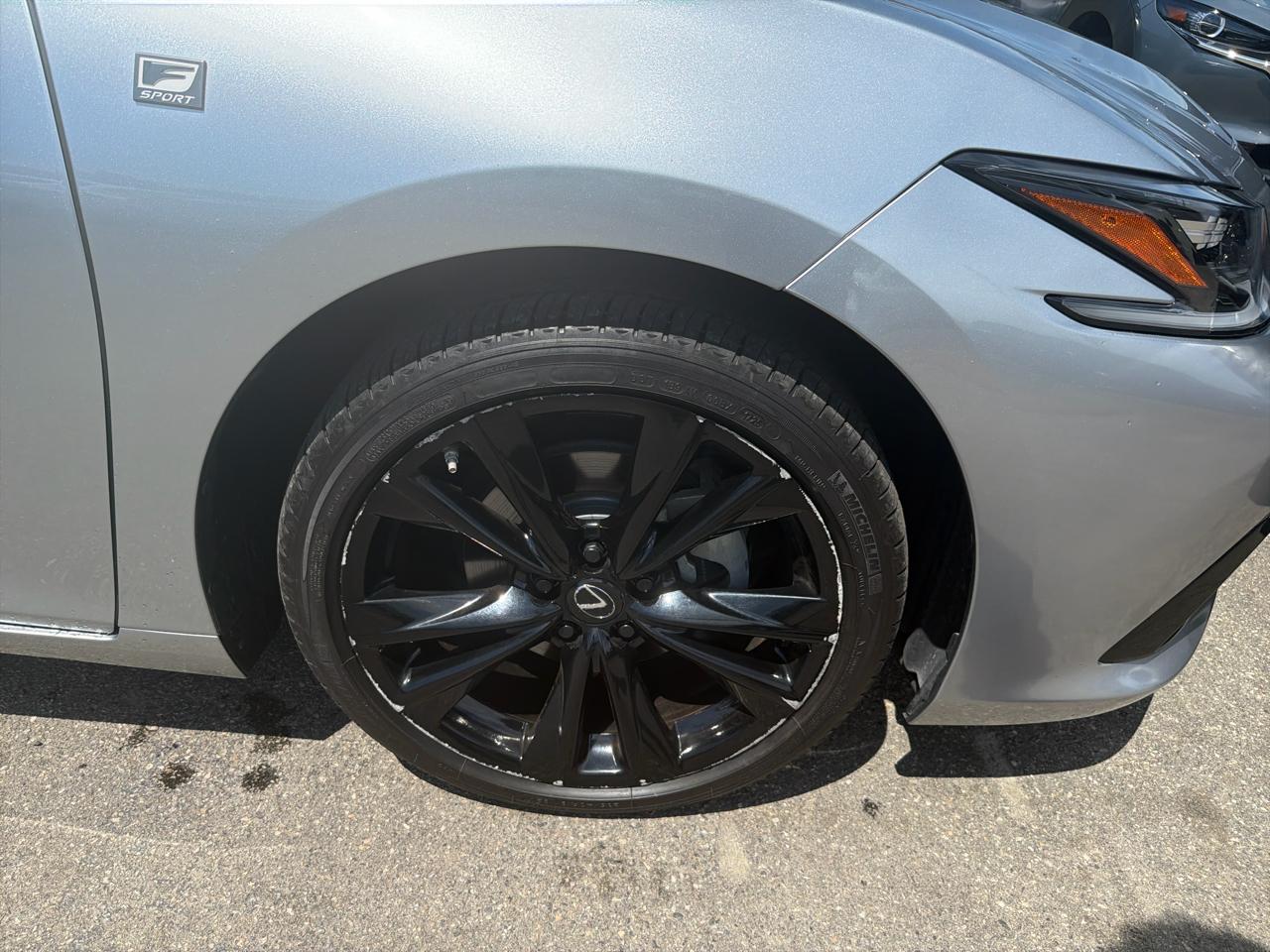 Lexus ES  2023