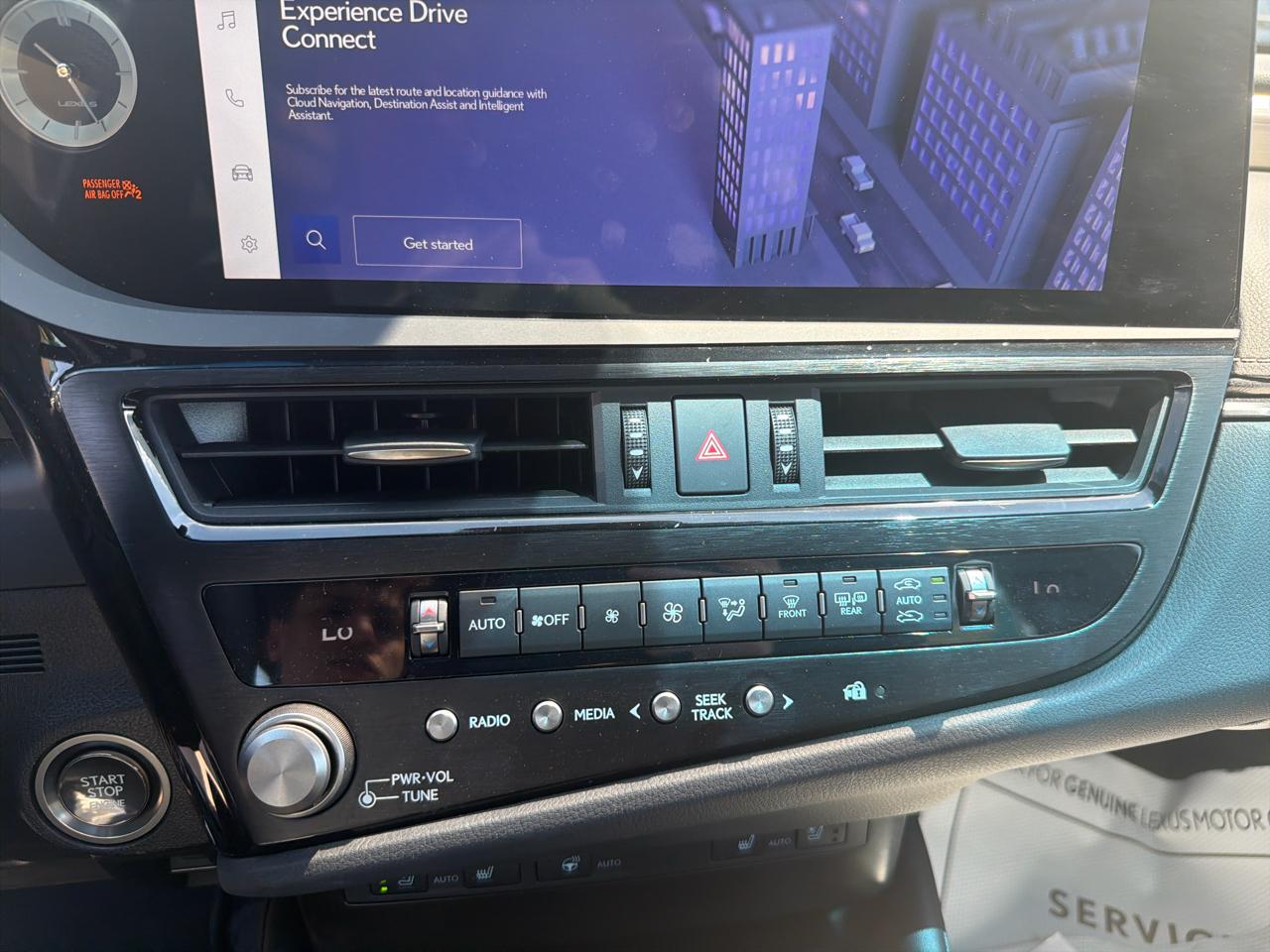 Lexus ES  2023