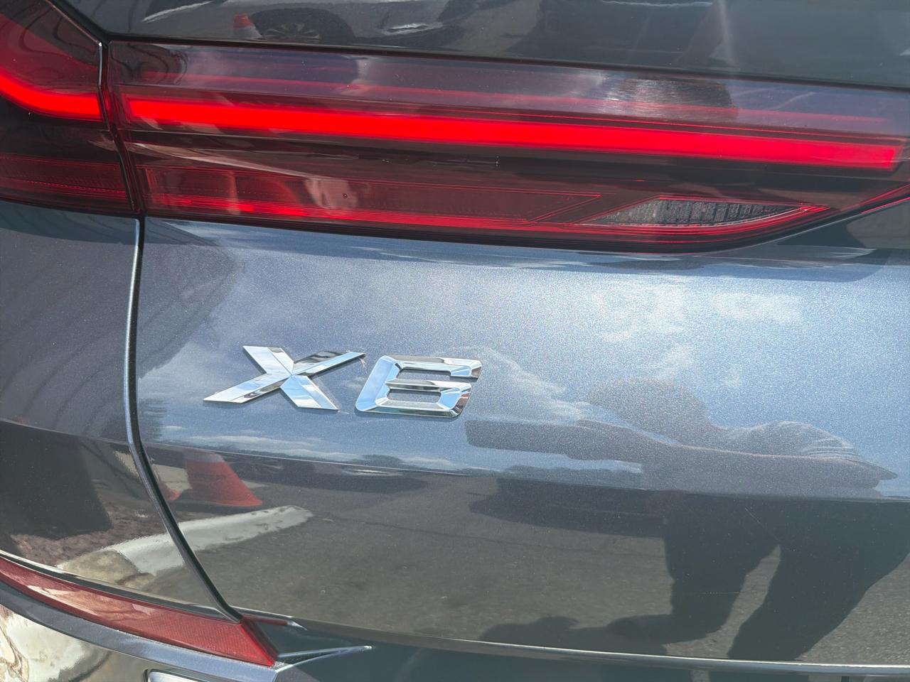 BMW X6 xDrive40i Sports Activity Coupe 2021