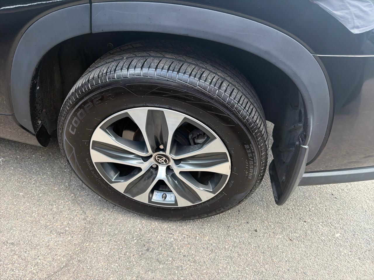 Toyota Highlander XLE AWD (Natl) 2022