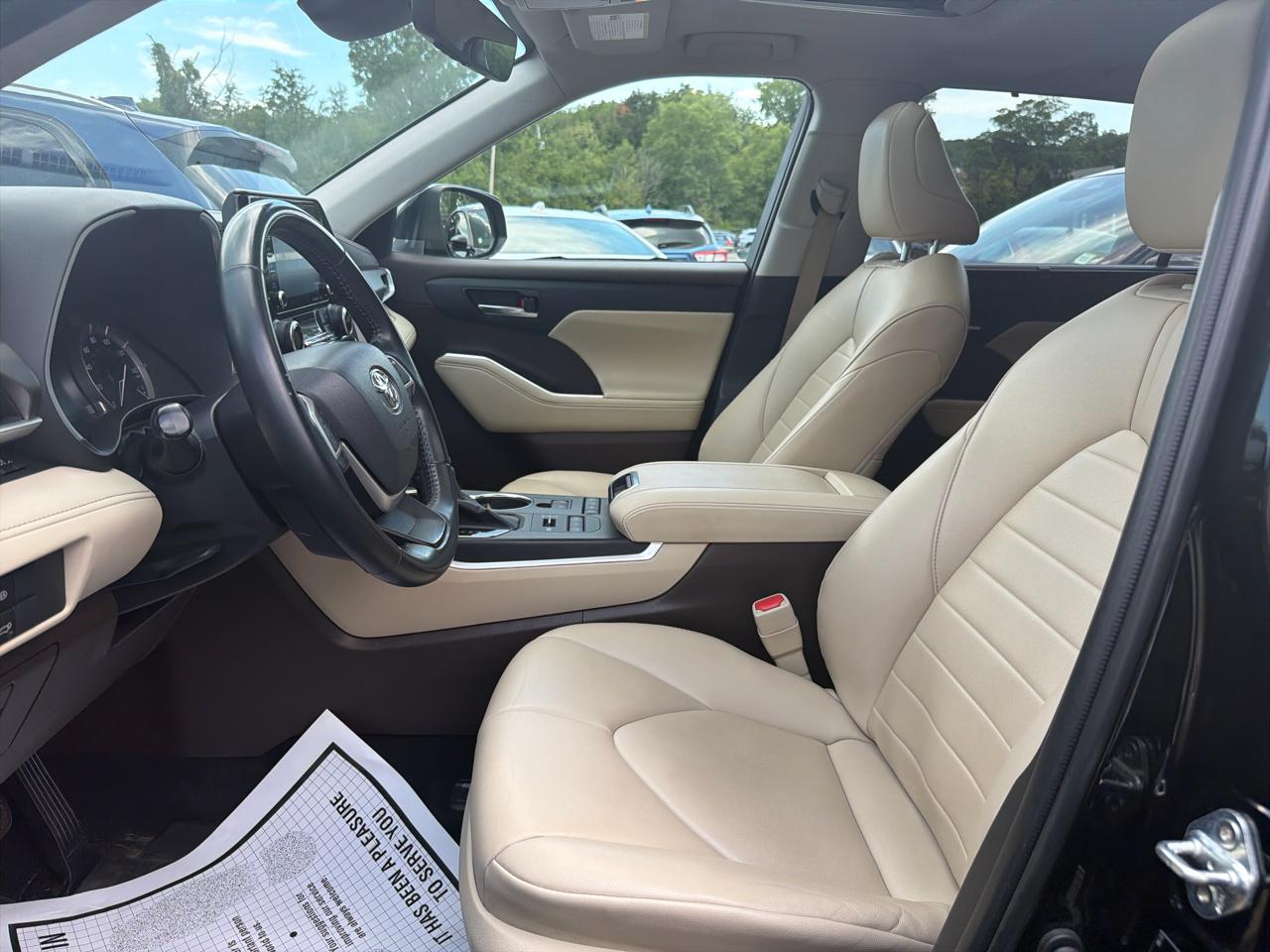 Toyota Highlander XLE AWD (Natl) 2022