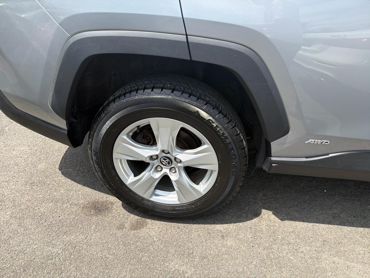 Toyota RAV4 Hybrid XLE AWD (Natl) 2020