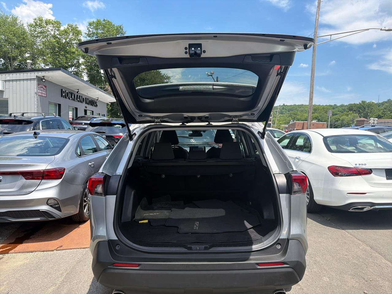 Toyota RAV4 Hybrid XLE AWD (Natl) 2020