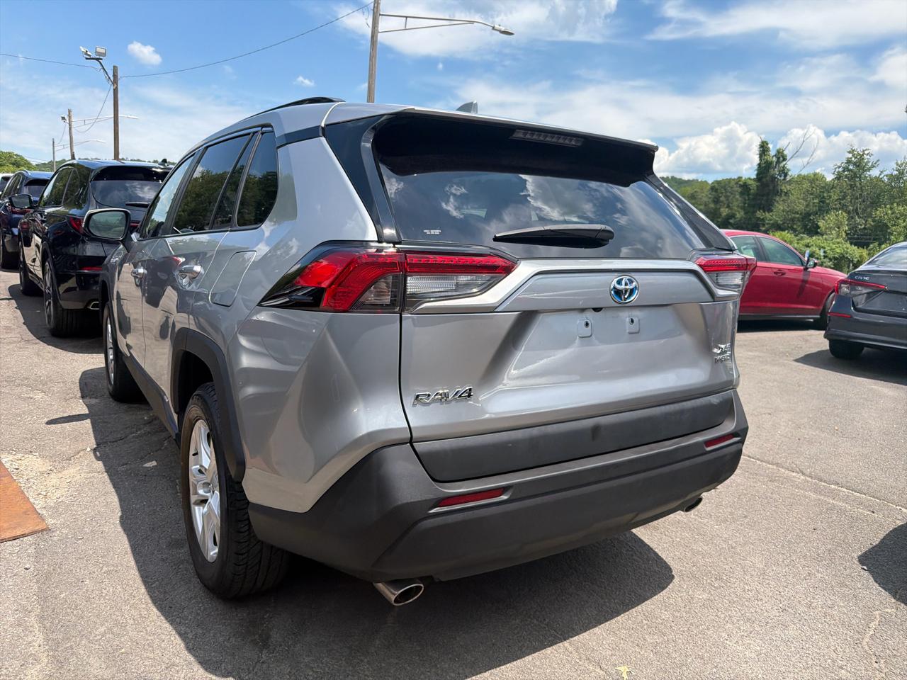 Toyota RAV4 Hybrid XLE AWD (Natl) 2020