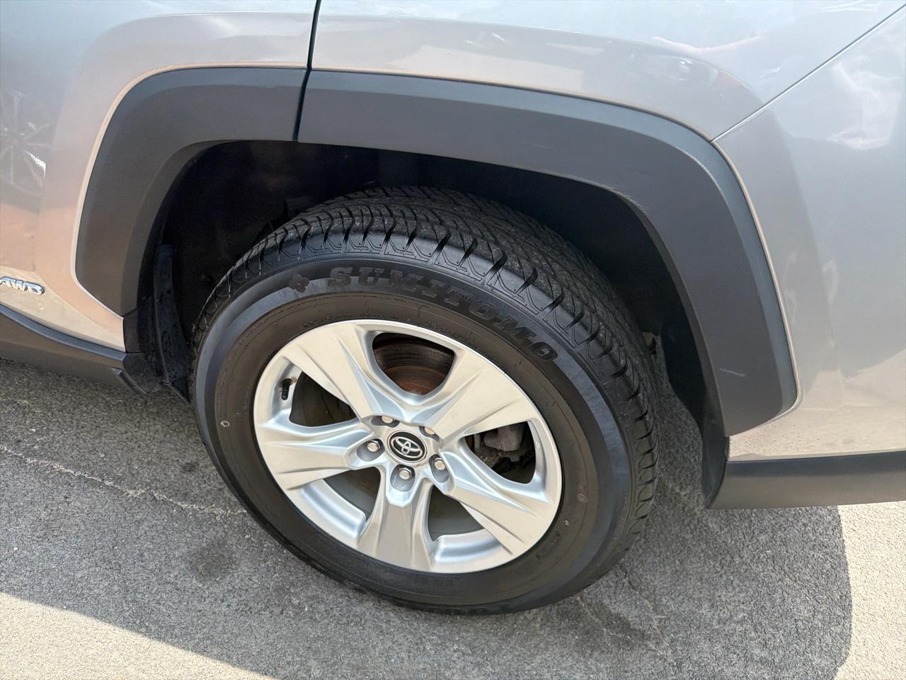 Toyota RAV4 Hybrid XLE AWD (Natl) 2020
