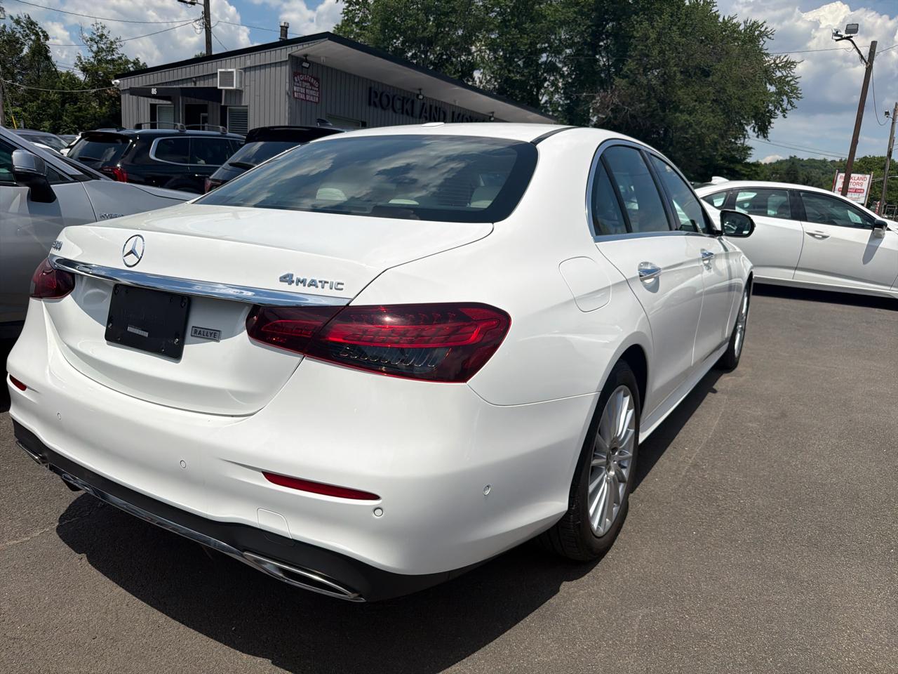 Mercedes-Benz E-Class E 350 4MATIC Sedan 2022