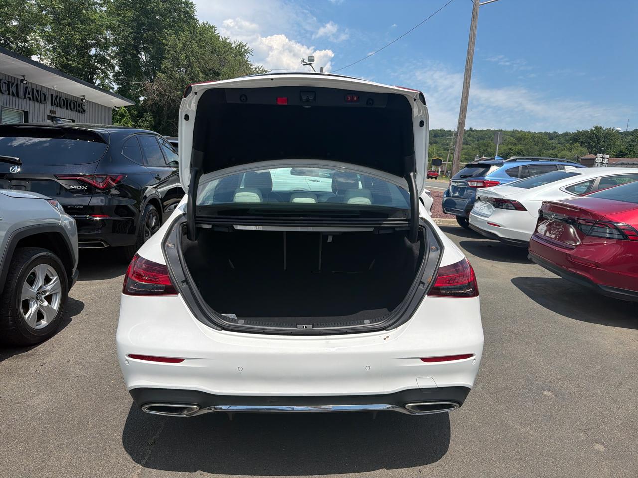 Mercedes-Benz E-Class E 350 4MATIC Sedan 2022