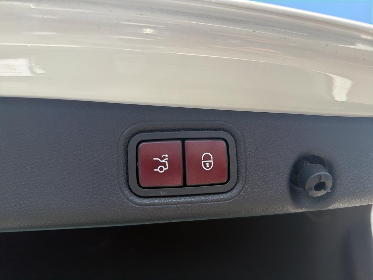 Mercedes-Benz E-Class E 350 4MATIC Sedan 2022