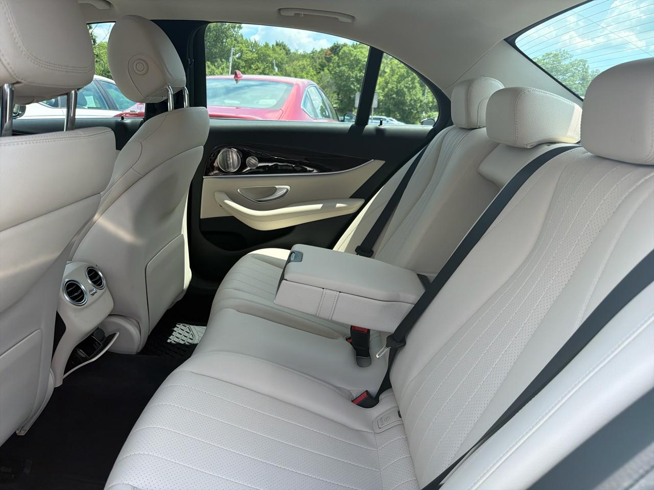 Mercedes-Benz E-Class E 350 4MATIC Sedan 2022