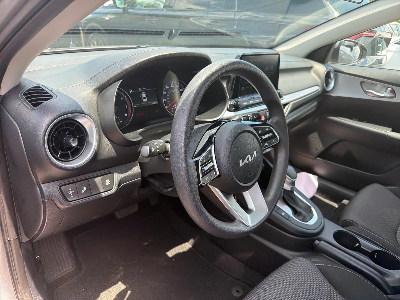 Kia Forte LXS IVT 2024