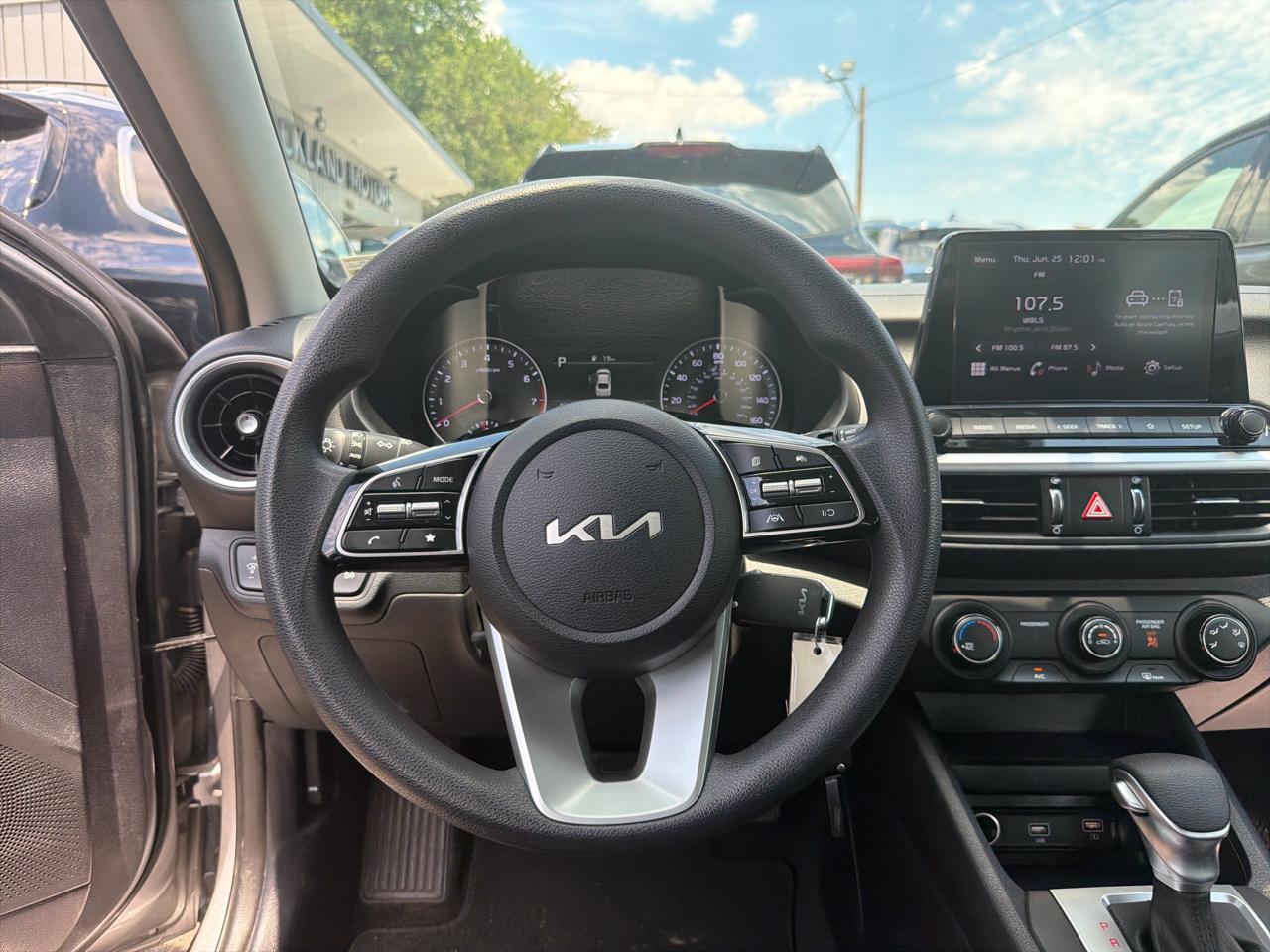 Kia Forte LXS IVT 2024