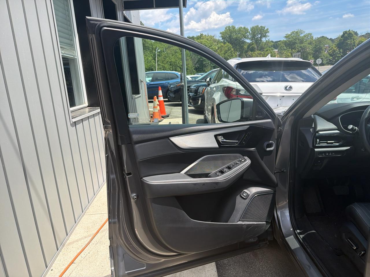 Acura MDX SH-AWD w/Technology Package 2024