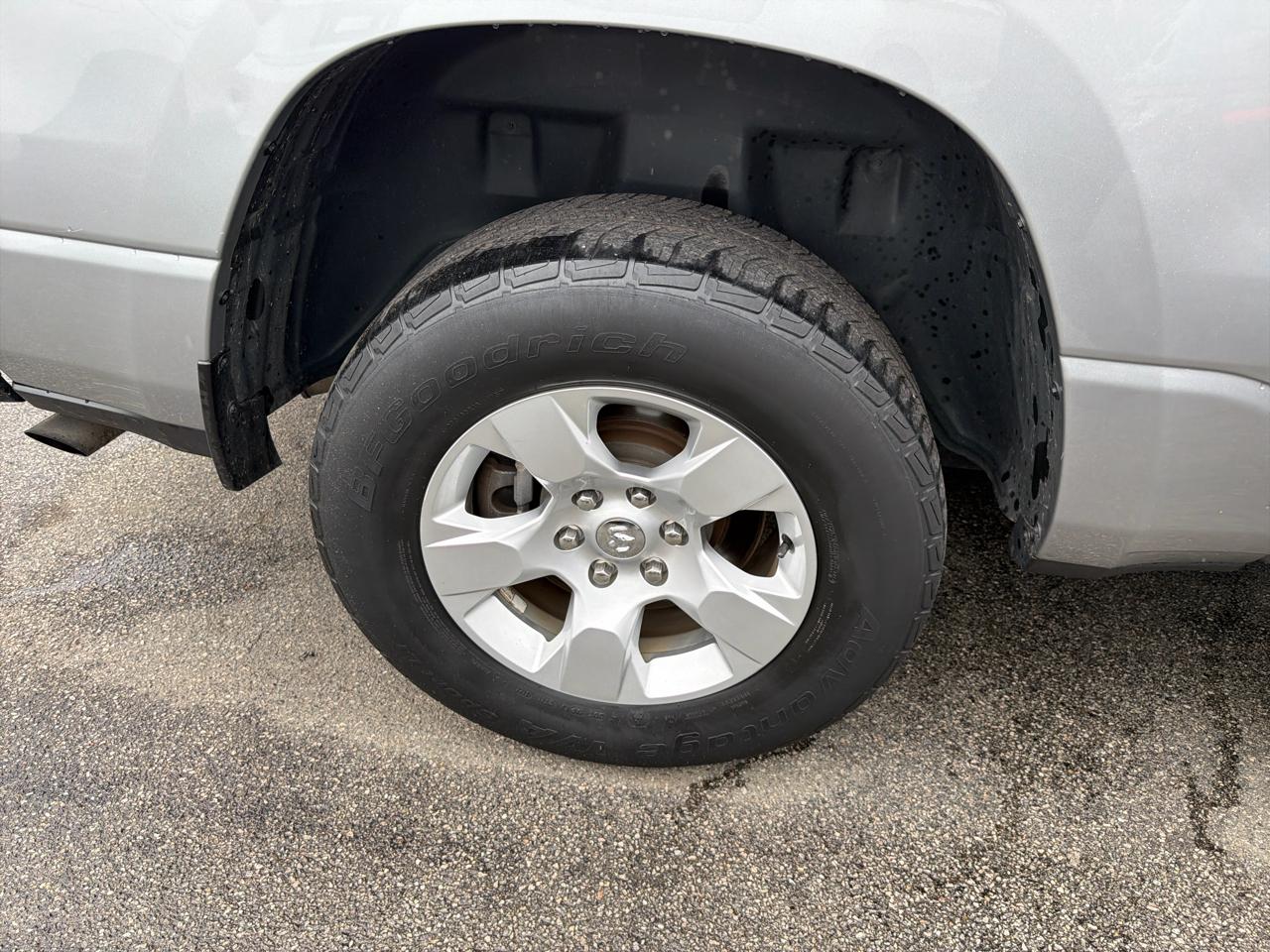 RAM 1500 Big Horn/Lone Star 4x4 Crew Cab 5'7" Box 2019