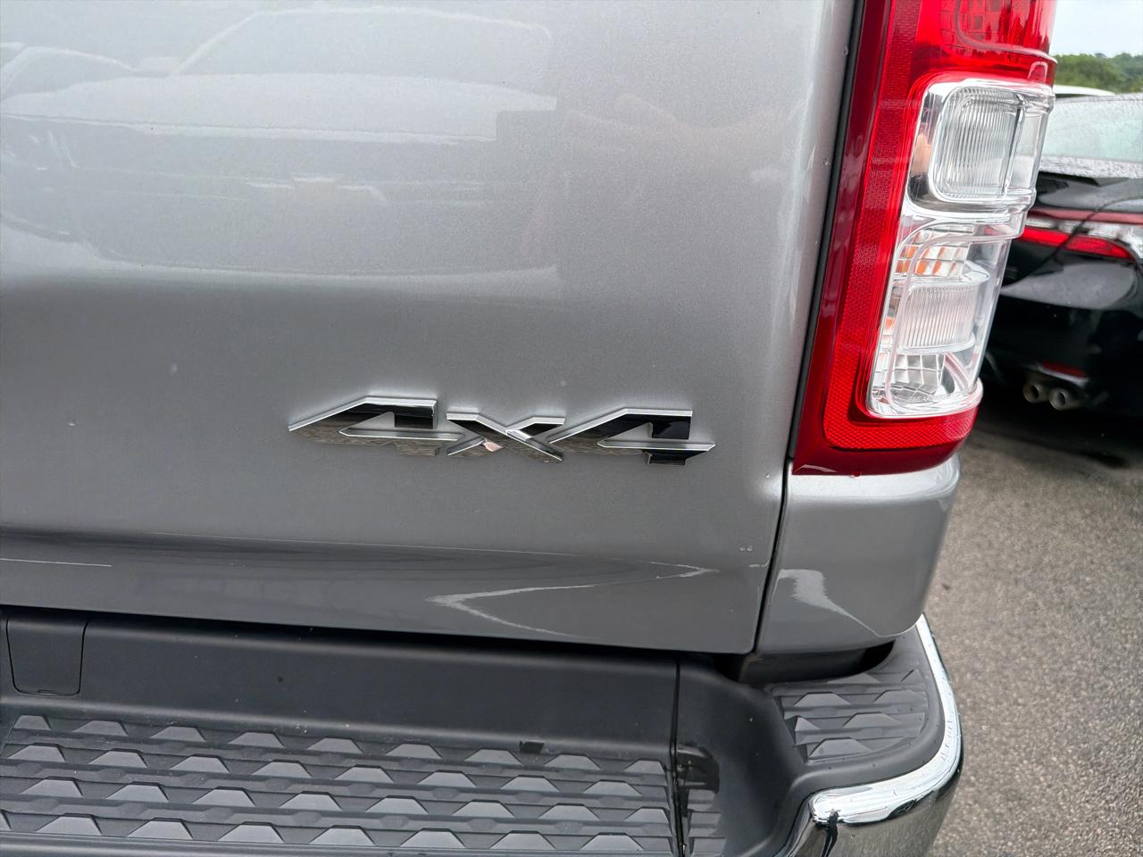 RAM 1500 Big Horn/Lone Star 4x4 Crew Cab 5'7" Box 2019