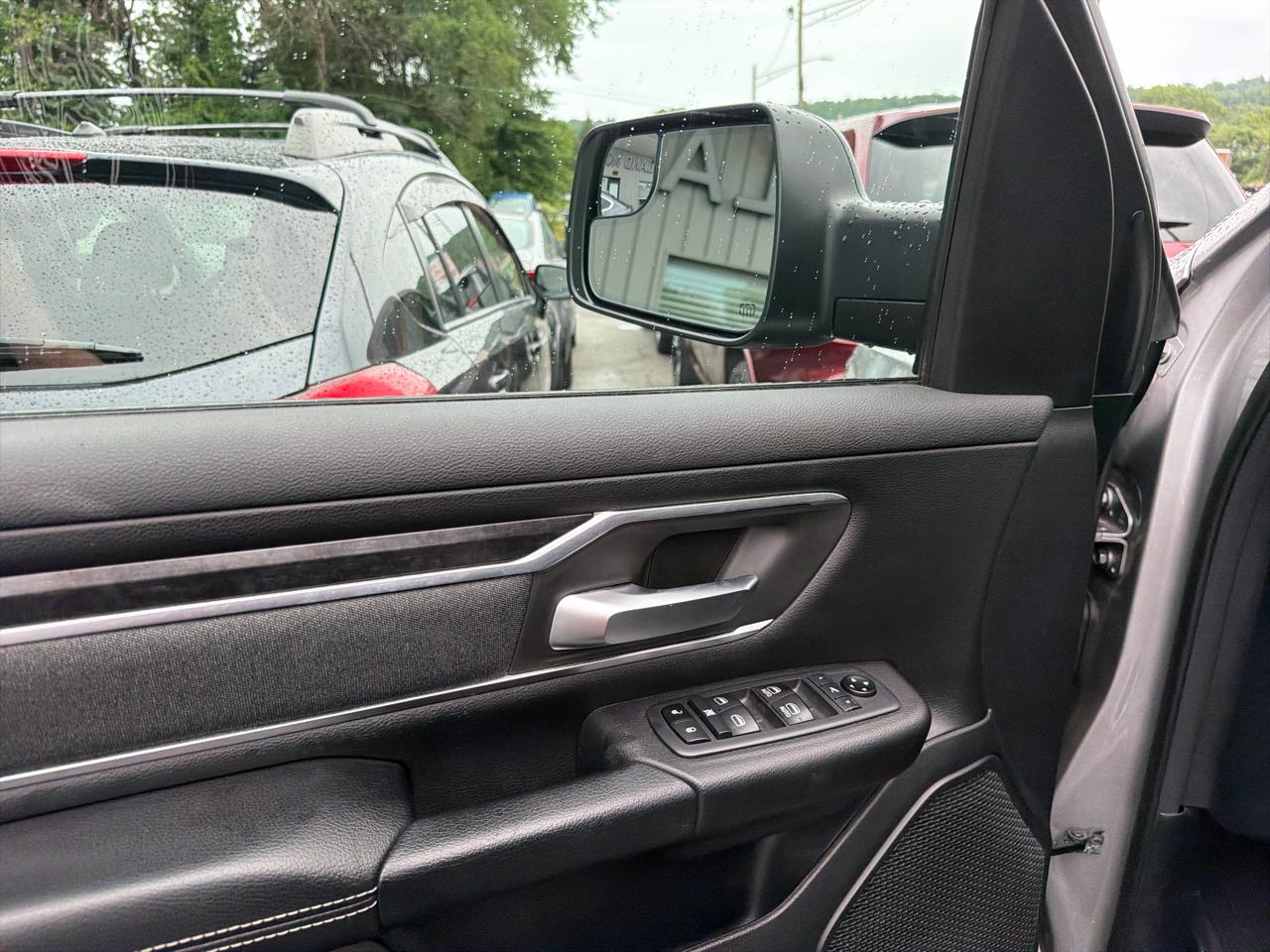 RAM 1500 Big Horn/Lone Star 4x4 Crew Cab 5'7" Box 2019