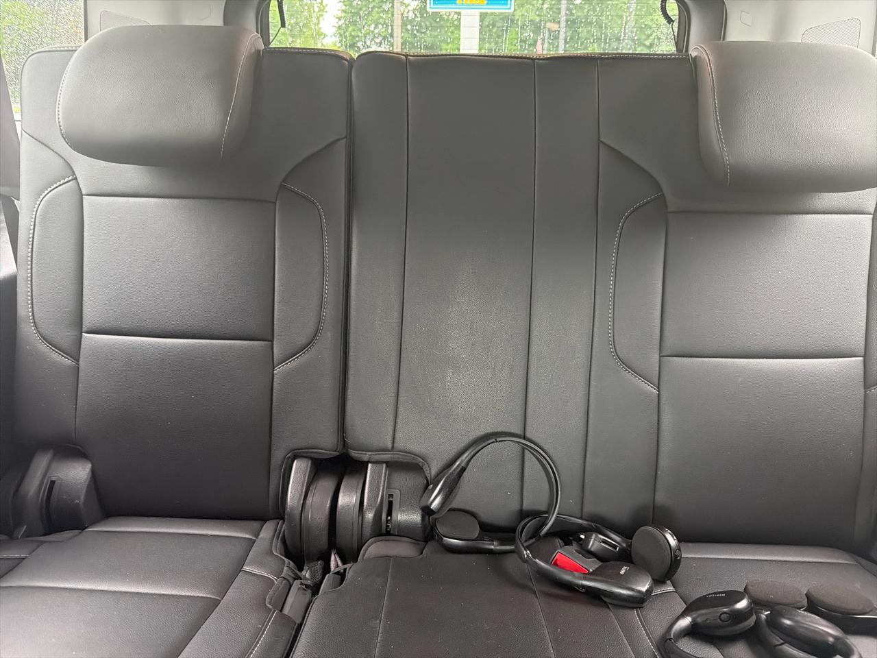 Chevrolet Suburban 4WD 4dr 1500 LT 2017