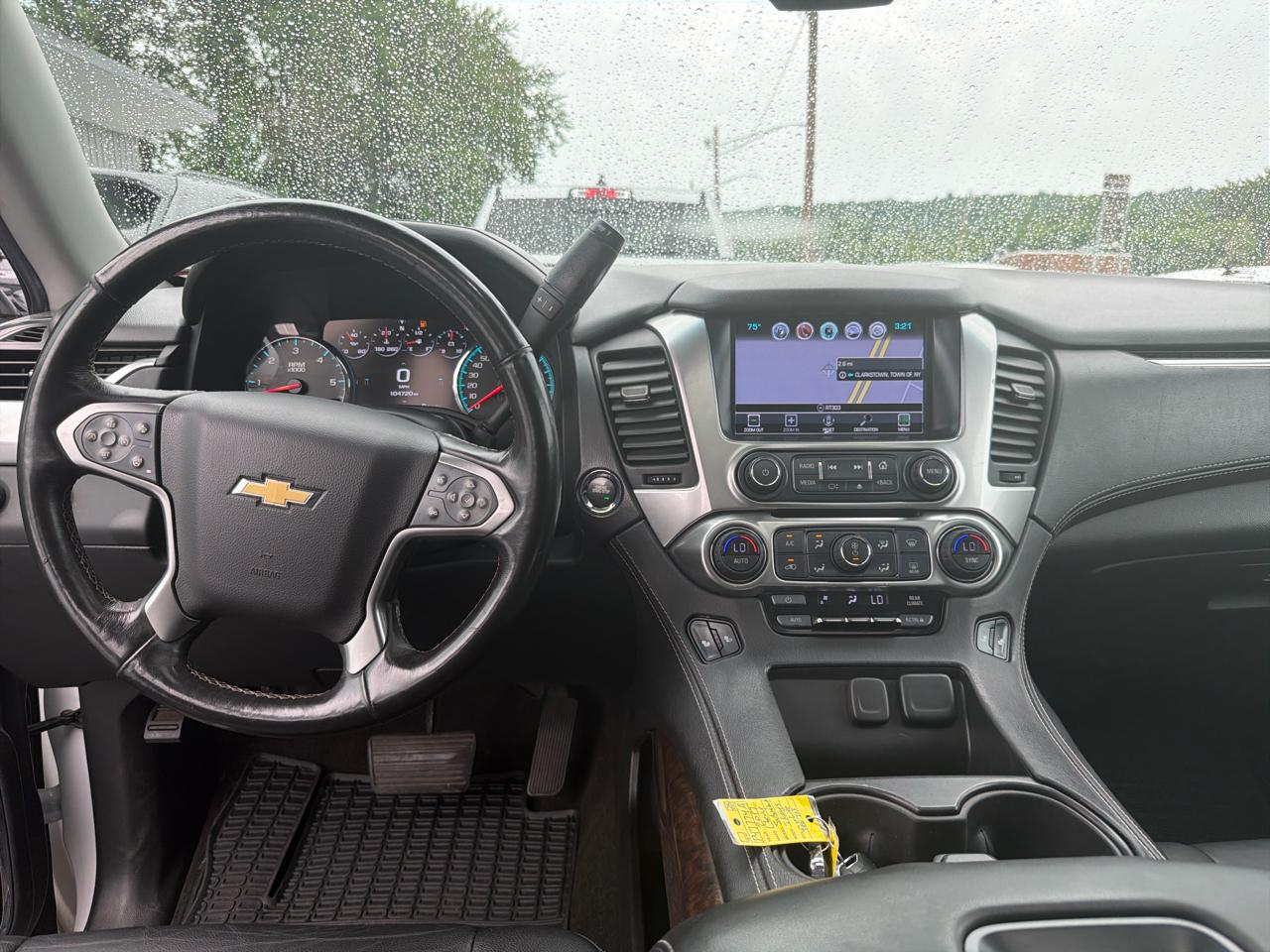 Chevrolet Suburban 4WD 4dr 1500 LT 2017
