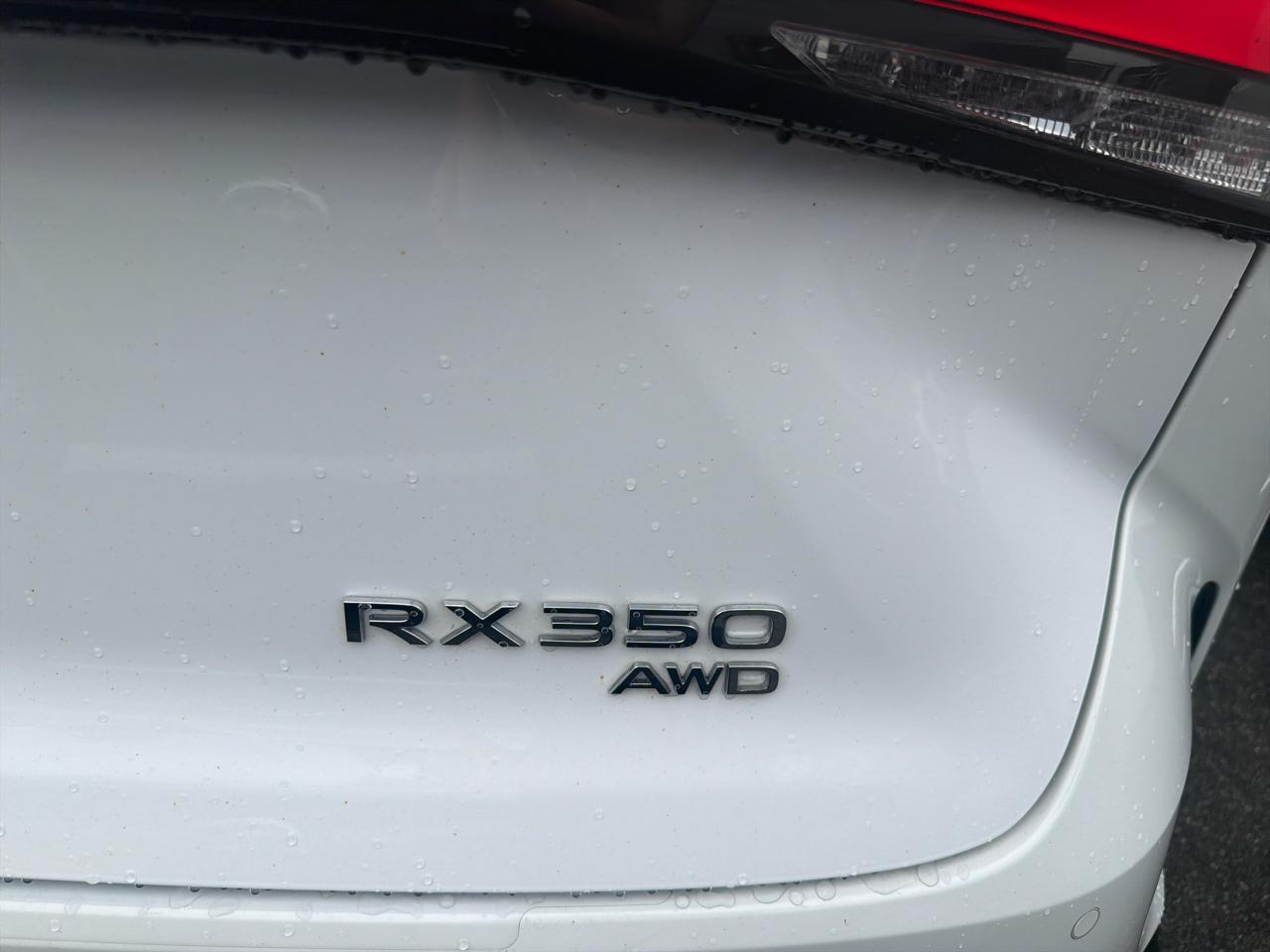 Lexus RX  2024