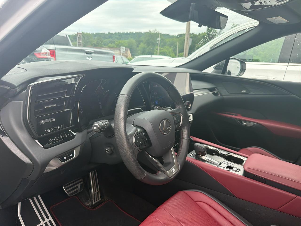 Lexus RX  2024