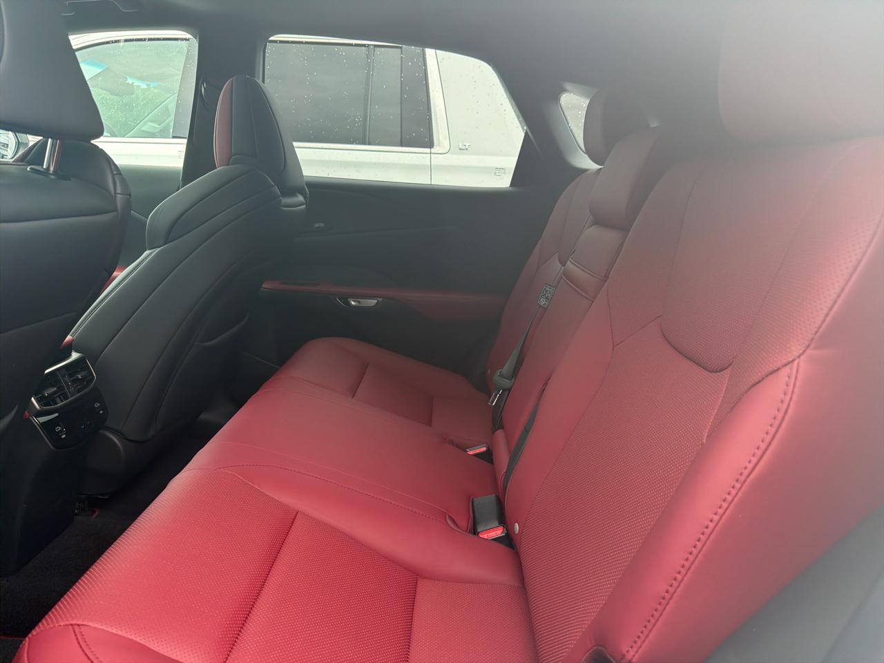 Lexus RX  2024