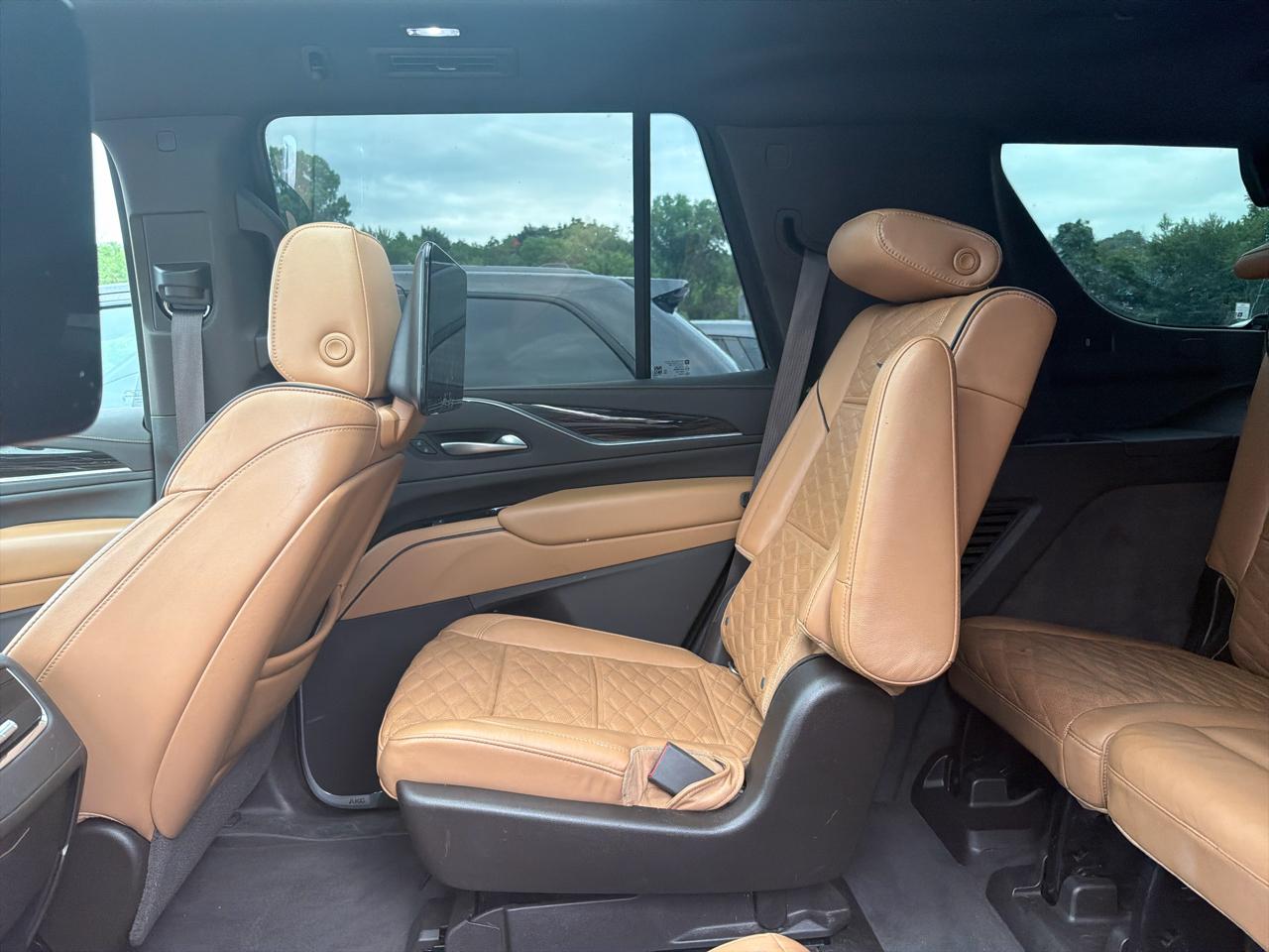 Cadillac Escalade 4WD 4dr Premium Luxury 2021